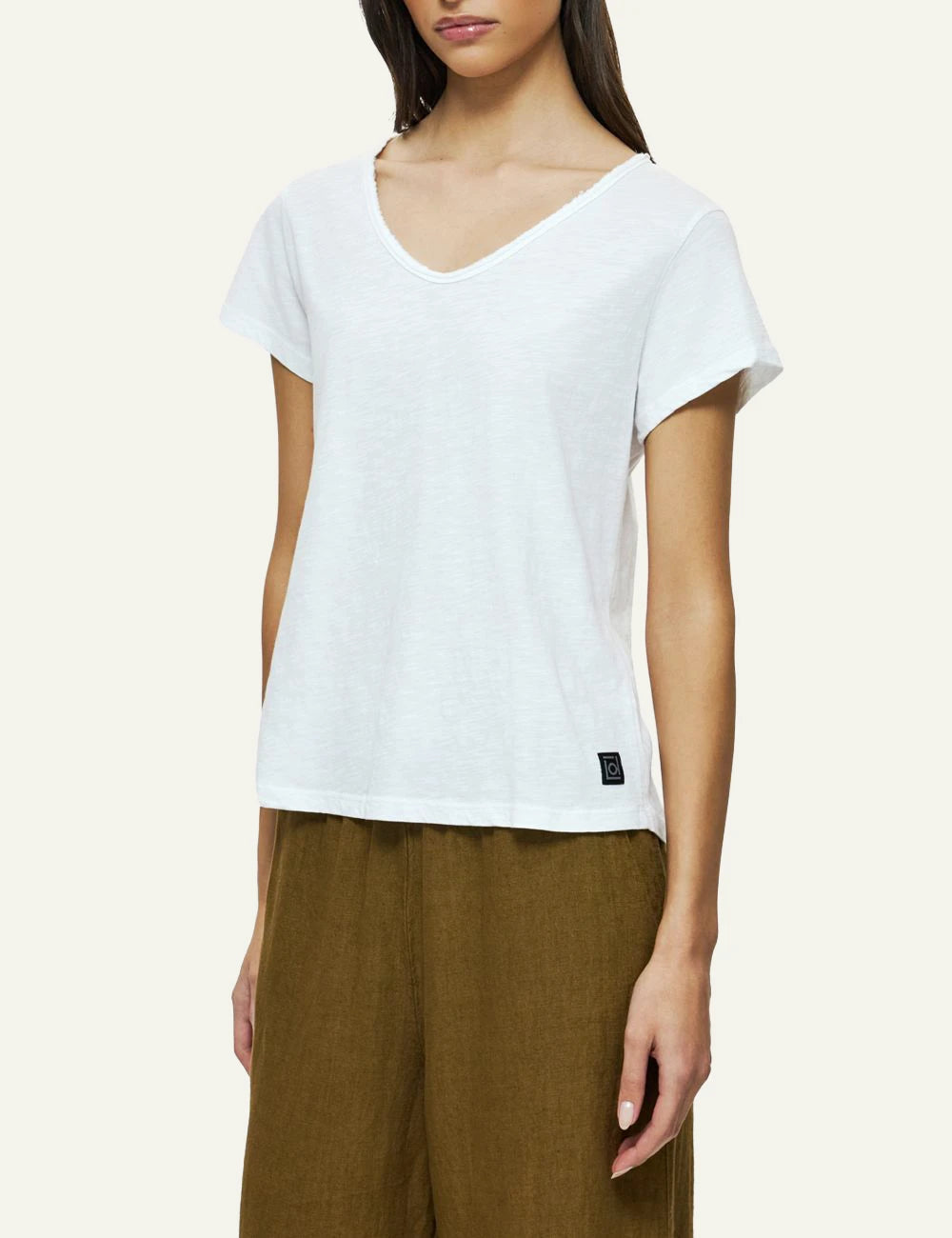 Dirty Laundry v-neck t-shirt white side look