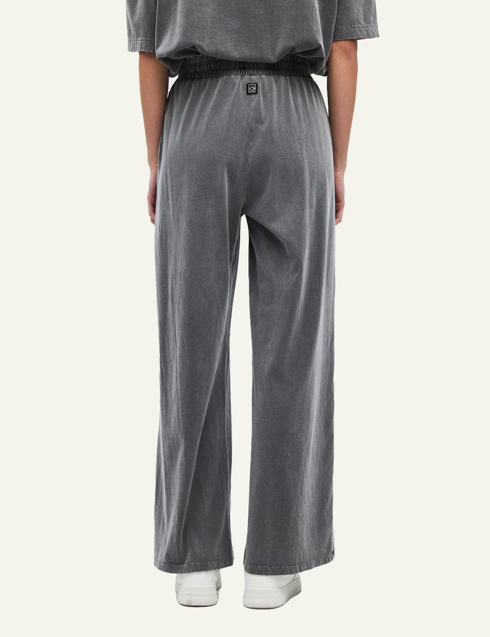 Women's Dirty Laundry faded grey cotton wide leg sweatpants with elastic waist back