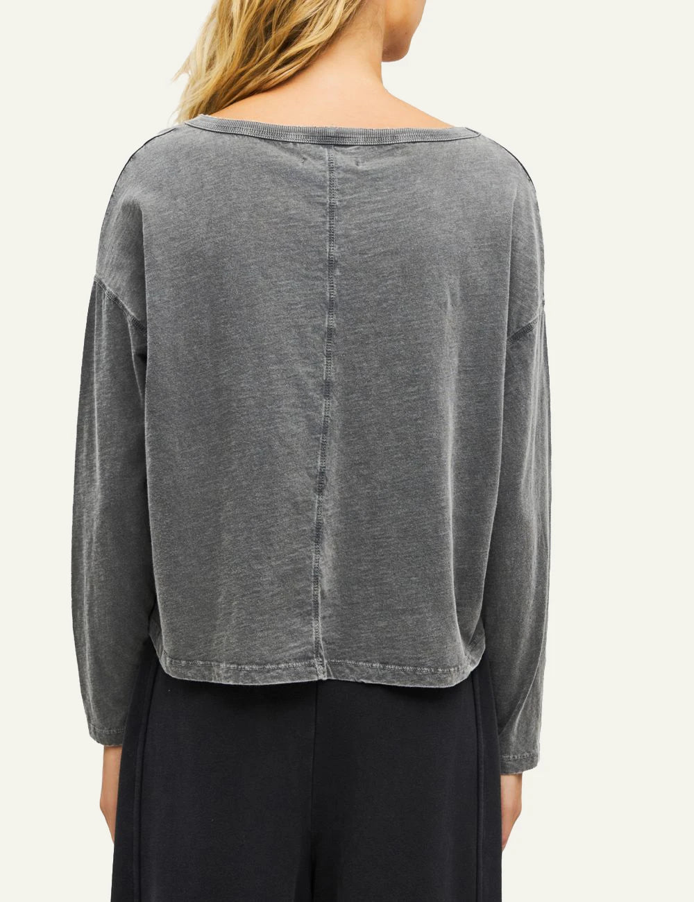 Women's Dirty Laundry faded grey oversized long sleeve top with V neckline back