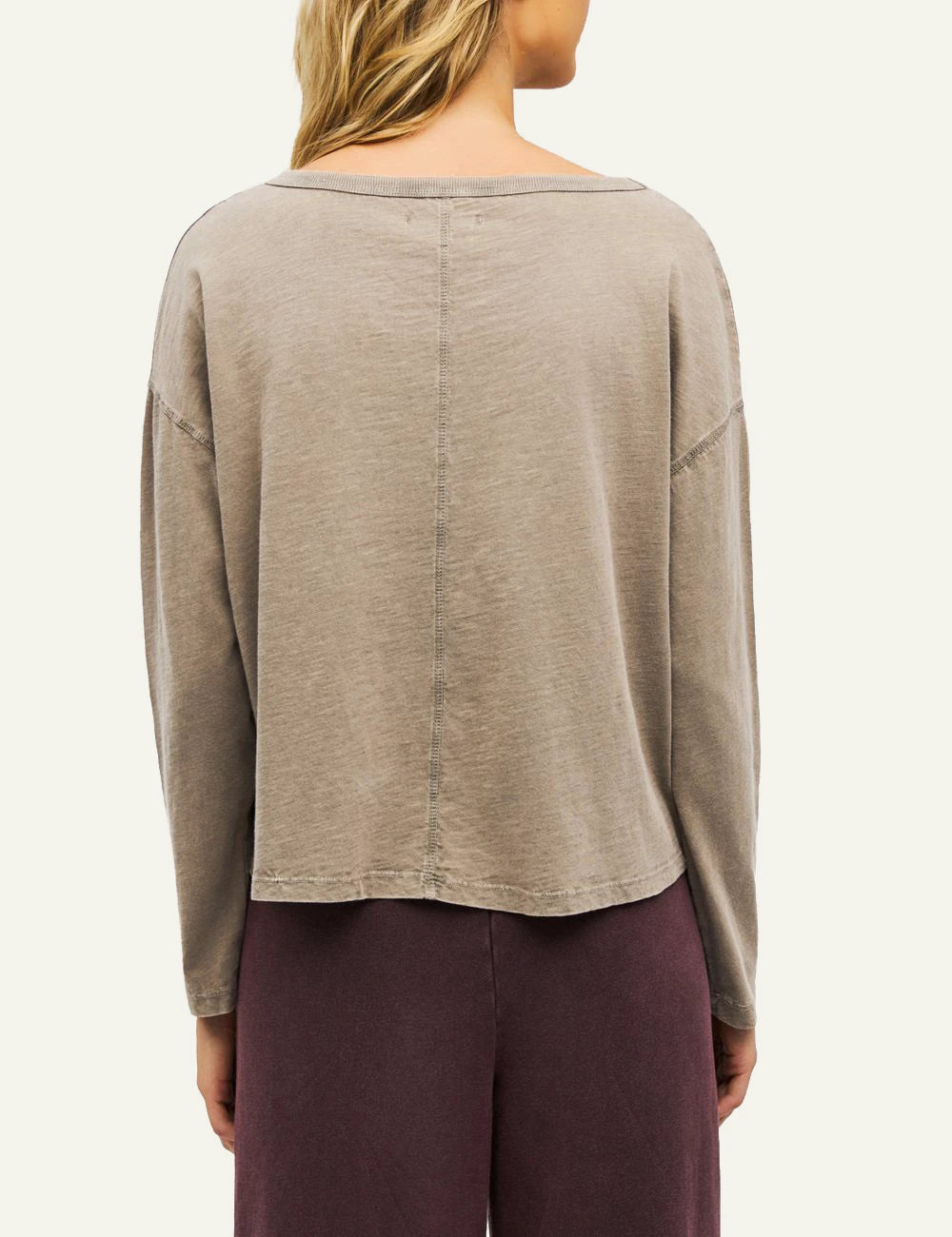 Women's Dirty Laundry taupe oversized V-neck long sleeve top back