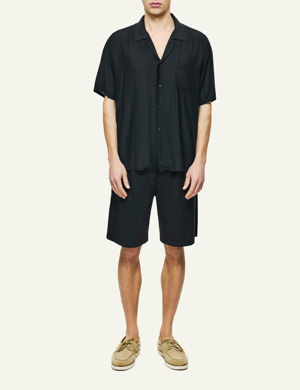 Dirty Laundry skouro mple pleated bermuda shorts with elastic waist front full body  detail