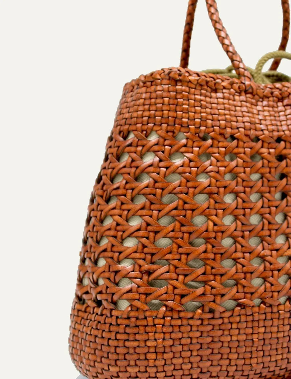 Dragon Diffusion Santa Cano woven leather handbag in tan close up details