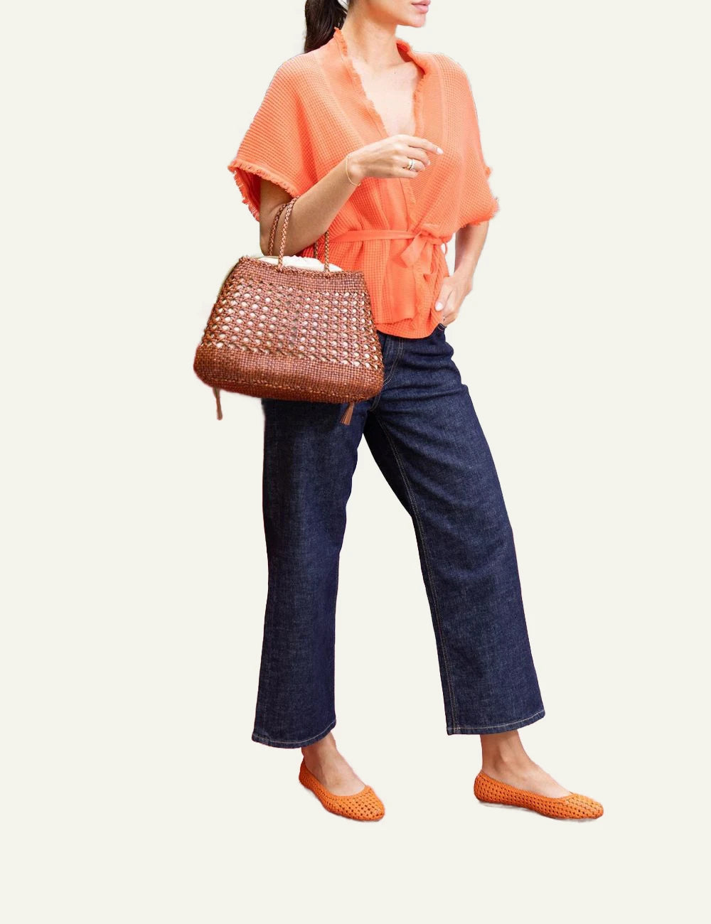 Dragon Diffusion Santa Cano woven leather handbag in tan on model