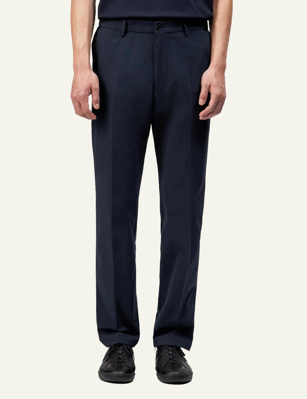 Drykorn AJEND RGLR SK tailored pants navy tapered regular fit front model view