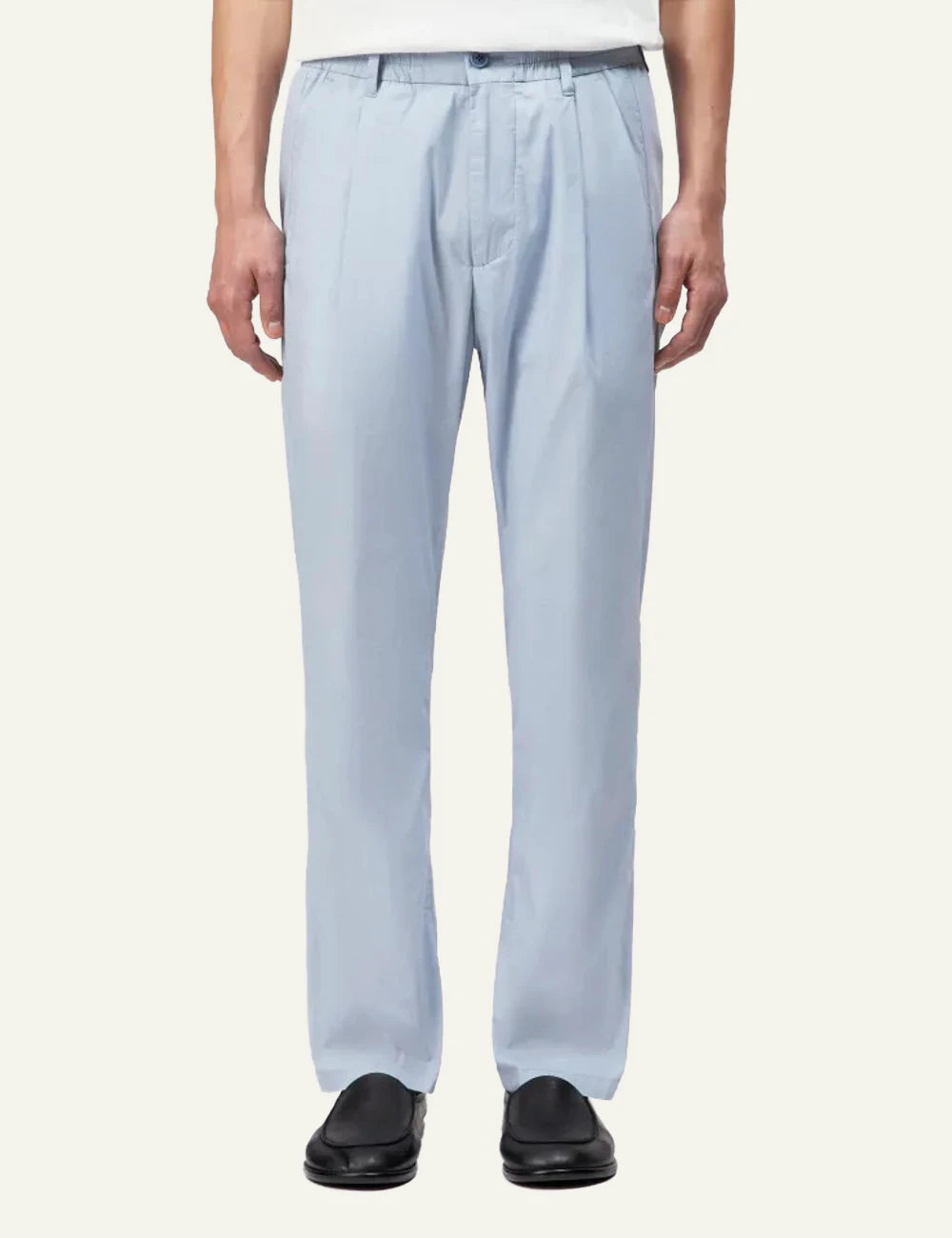 Drykorn Chasy RGLR pants grey tapered regular fit front model view
