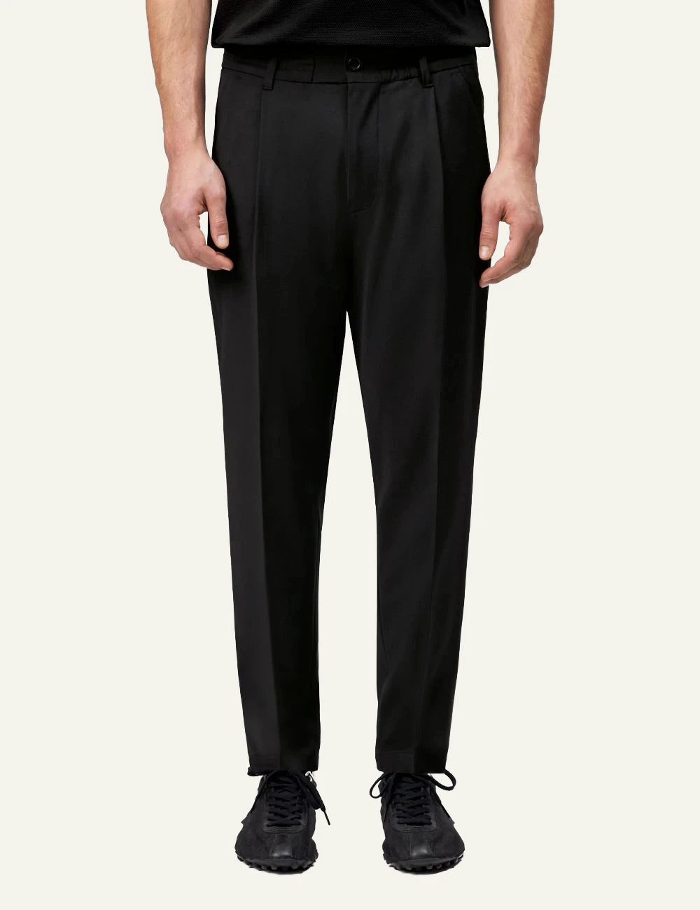 Drykorn CHASY tailored pants black tapered cropped front model view