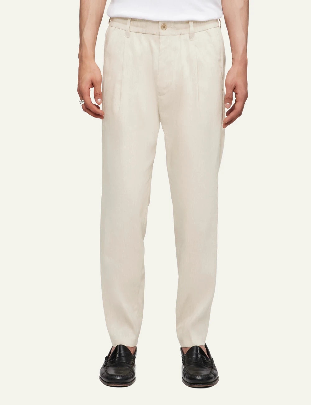 Drykorn CHASY trousers beige tapered cropped mid waist tailored front model view