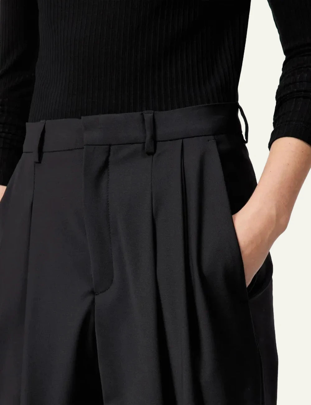 Drykorn ELICIT trousers black pleated wide O-shape high waist front detail view