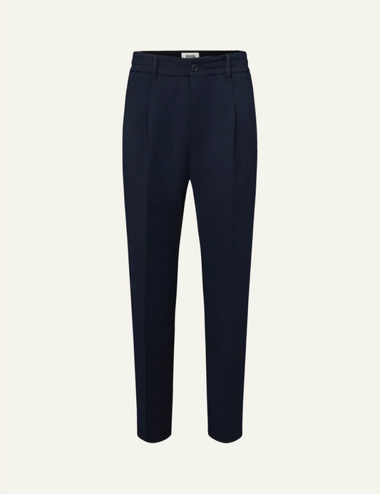 Men's DRYKORN dark navy tailored pants with tapered leg and cropped fit