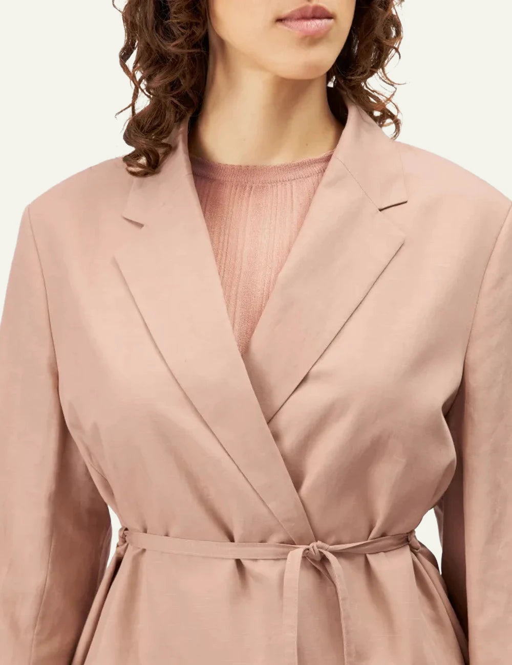 Drykorn Wincham blazer beige oversized tie waist front detail view