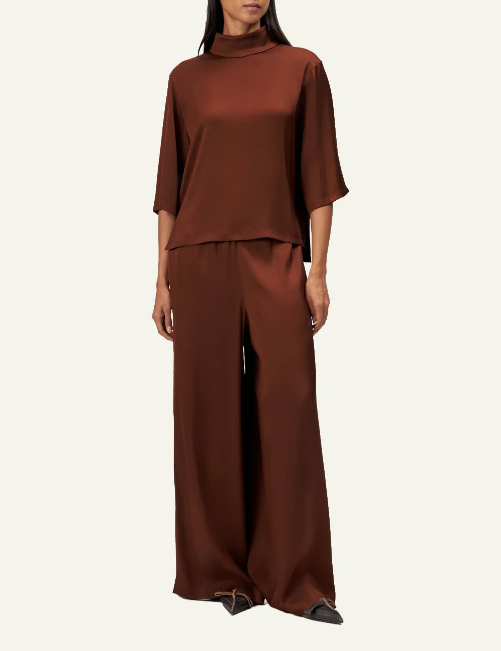 Women's DRYKORN Aletia satin blouse in rust brown with stand-up collar and three-quarter sleeves full body