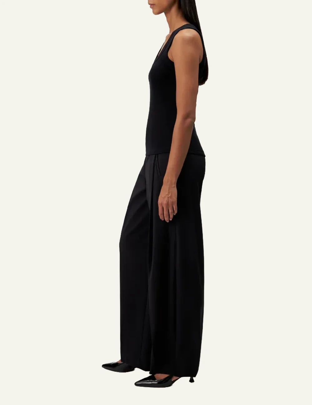 Women's DRYKORN black ribbed cotton tank top with scoop neck and slim fit side
