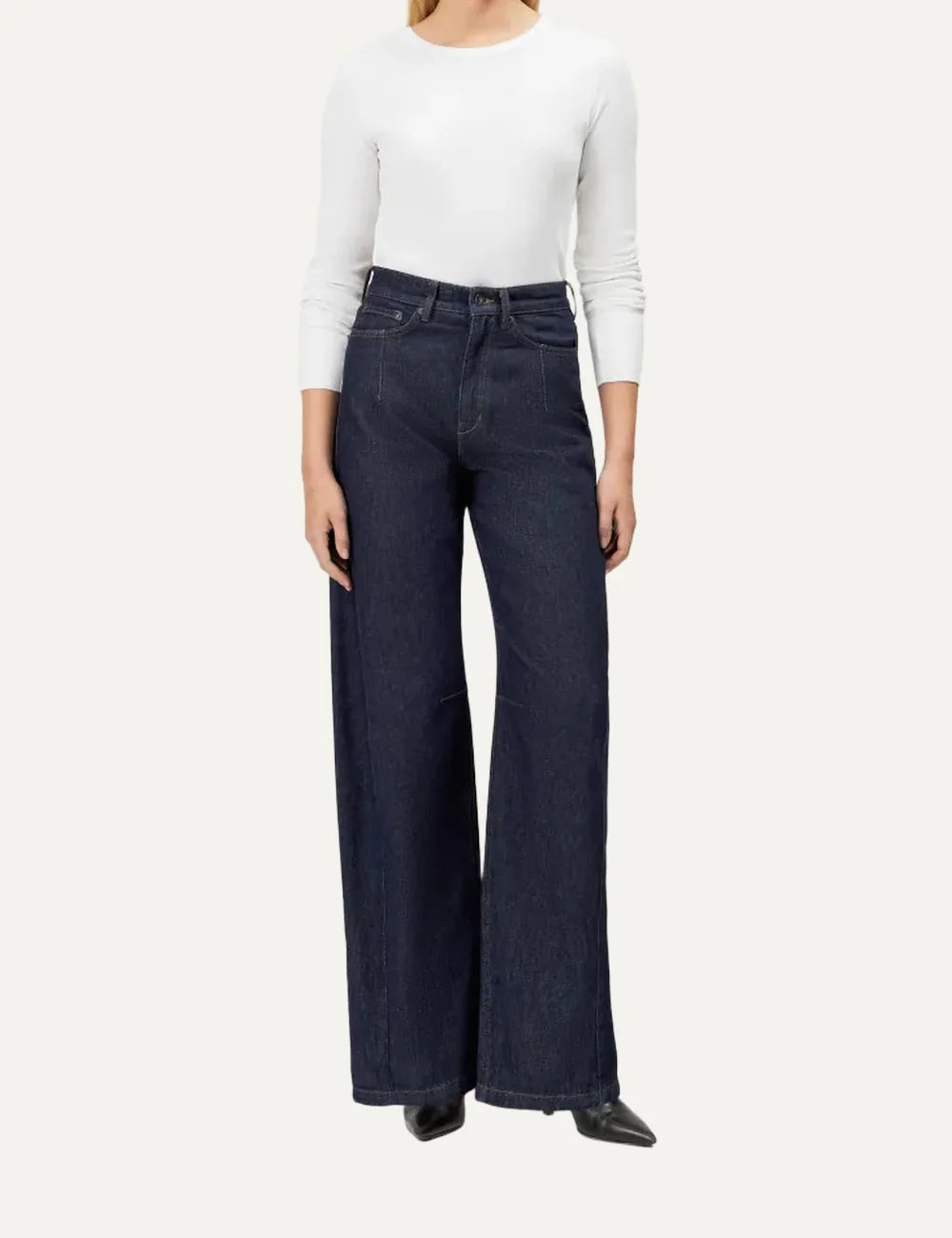 Drykorn women's dark blue high-waisted jeans with a relaxed fit, curved wide legs and classic five-pocket design full mody