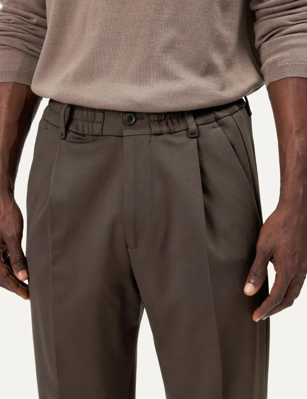 Drykorn women's dark brown Chasy tailored trousers with front pleats, tapered legs, belt loops and cropped length detail