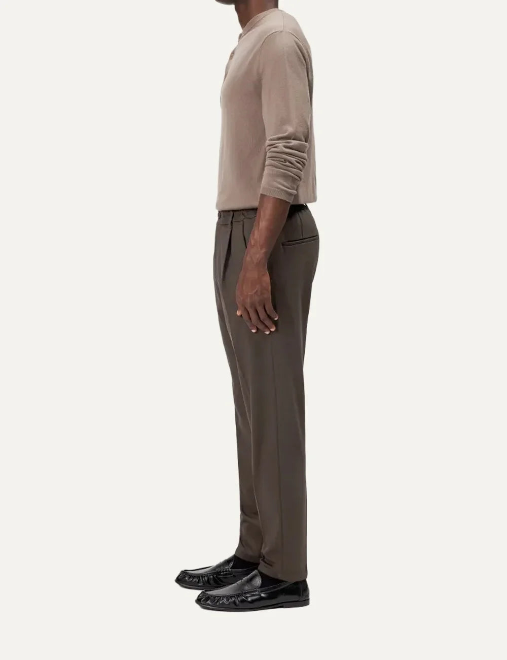 Drykorn women's dark brown Chasy tailored trousers with front pleats, tapered legs, belt loops and cropped length side
