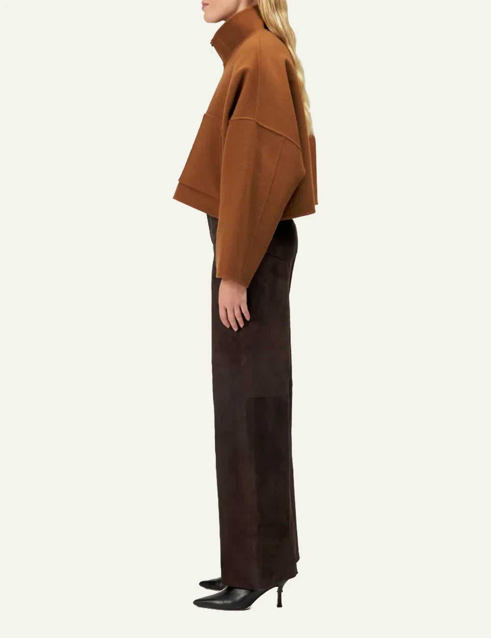 Women's DRYKORN Elstow 1 oversized cropped wool jacket in camel brown with patch pockets side model