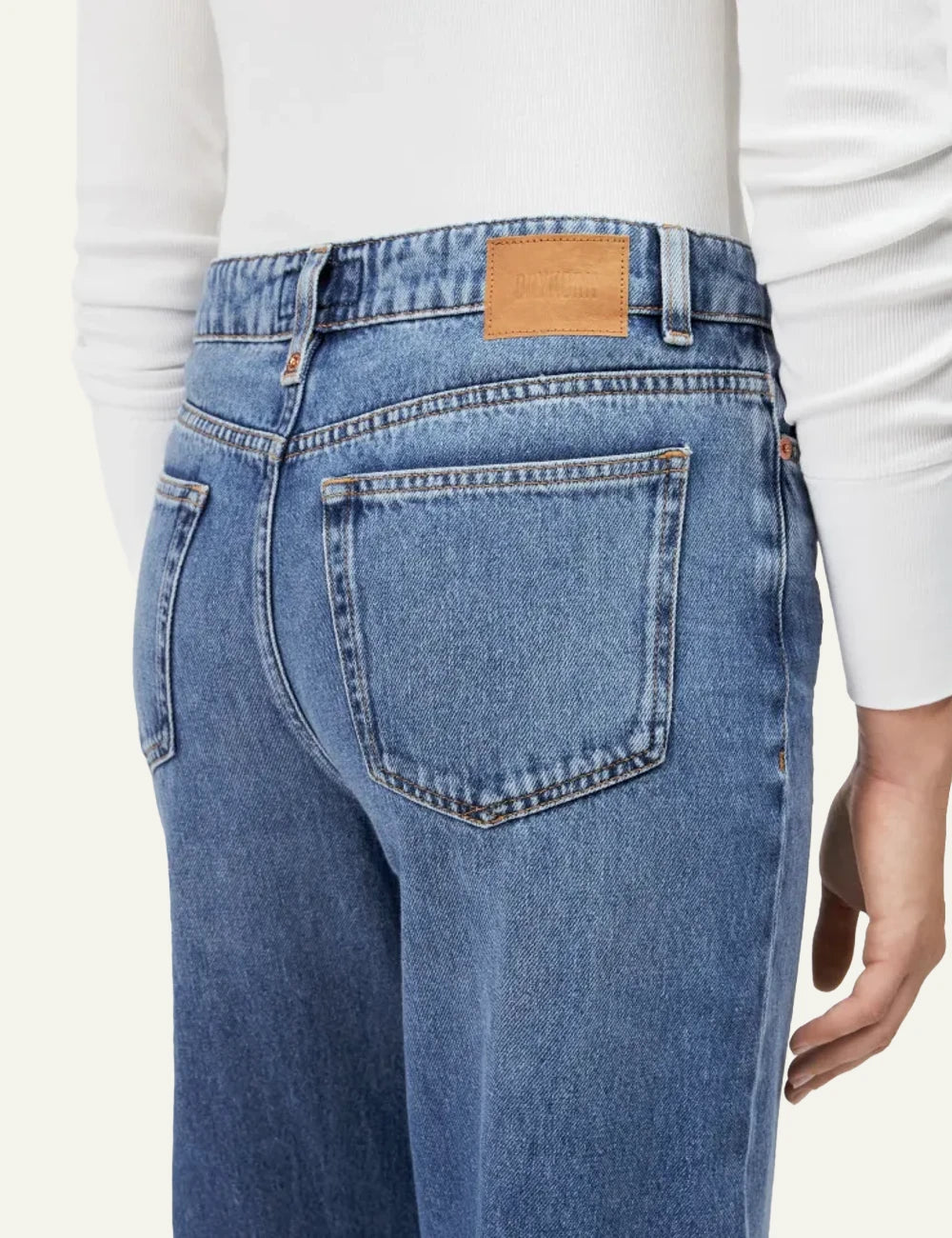 Women's DRYKORN Medley mid-waist barrel-leg jeans in blue cotton denim  back detail