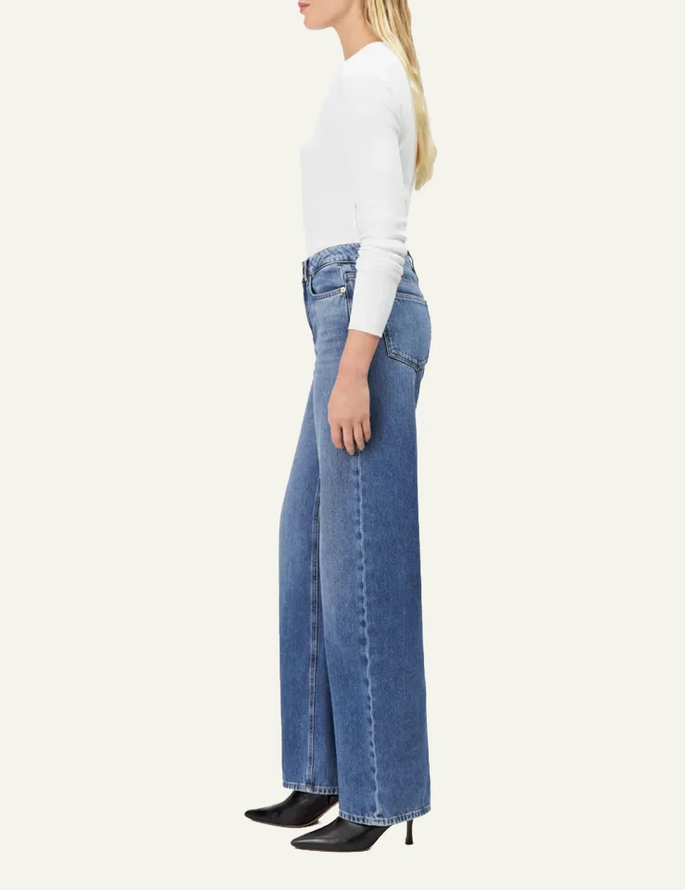 Women's DRYKORN Medley mid-waist barrel-leg jeans in blue cotton denim side