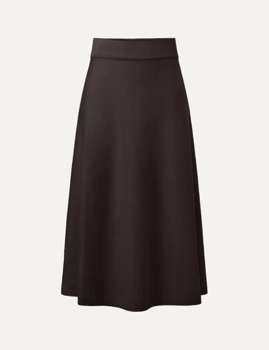 Drykorn women's Theres dark brown midi skirt with an A-line silhouette, elasticated waistband and fine knit texture.