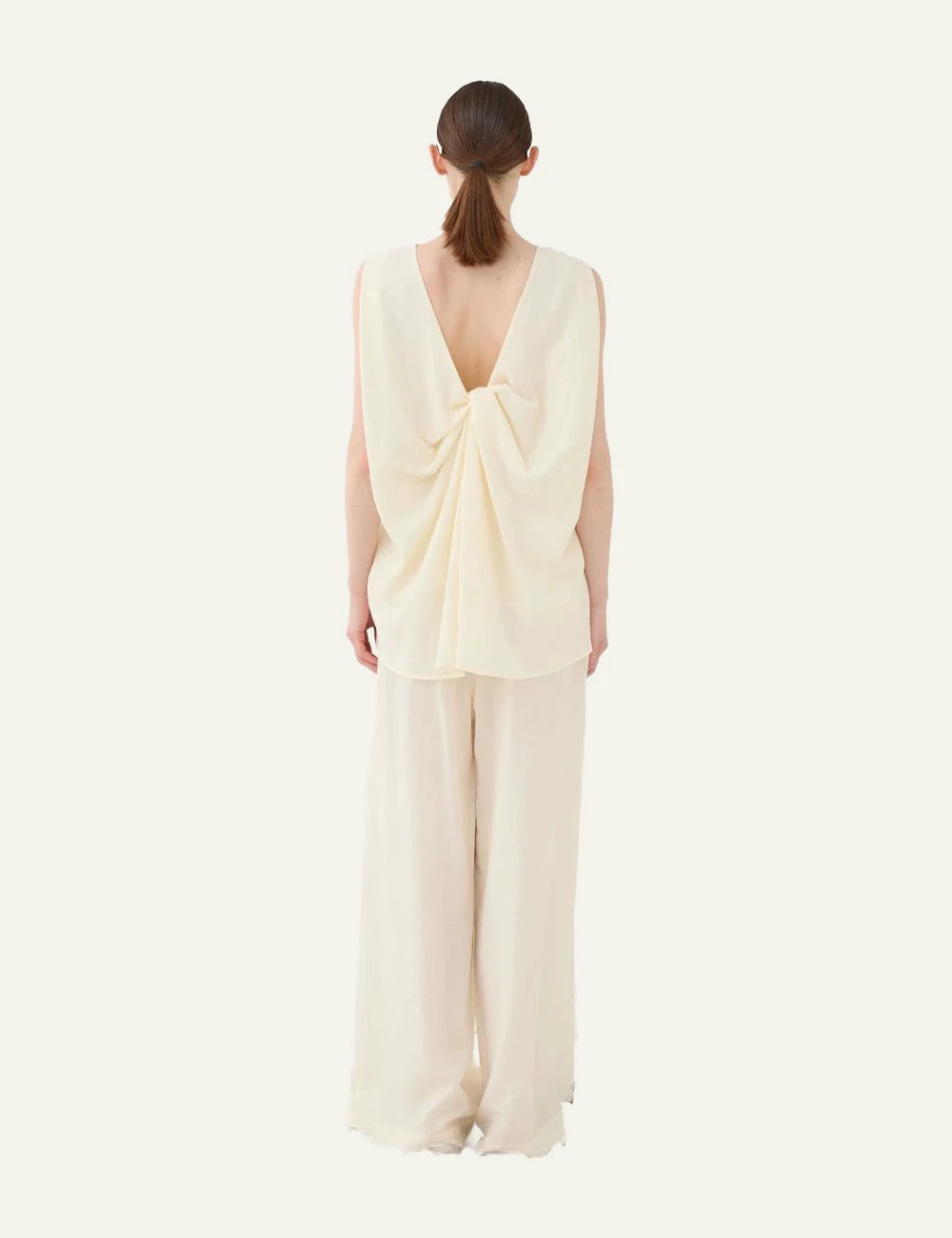 Eleh blusa off white sleeveless asymmetrical top back