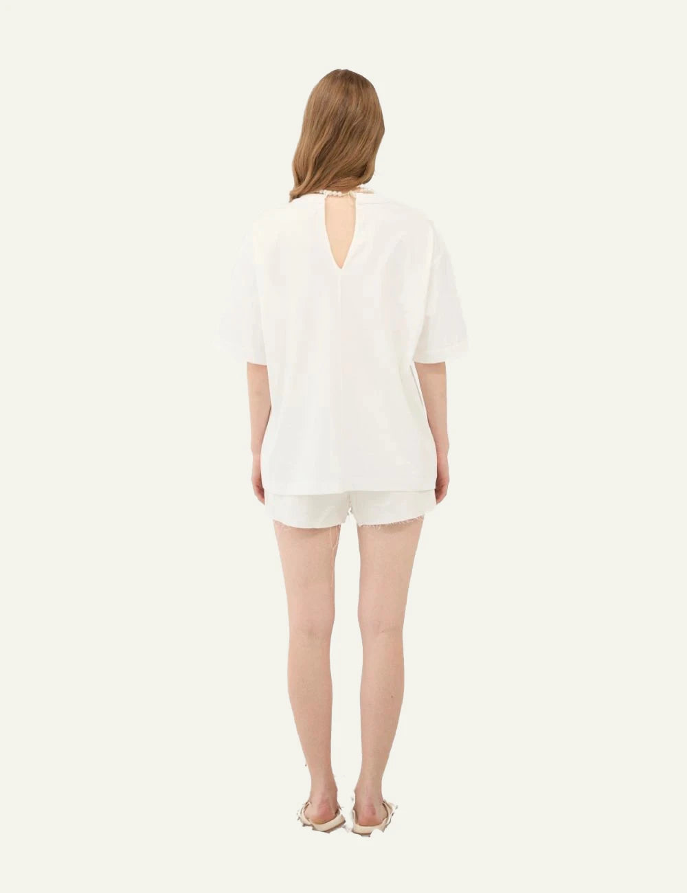 Eleh top white oversized t shirt pearl necklace back
