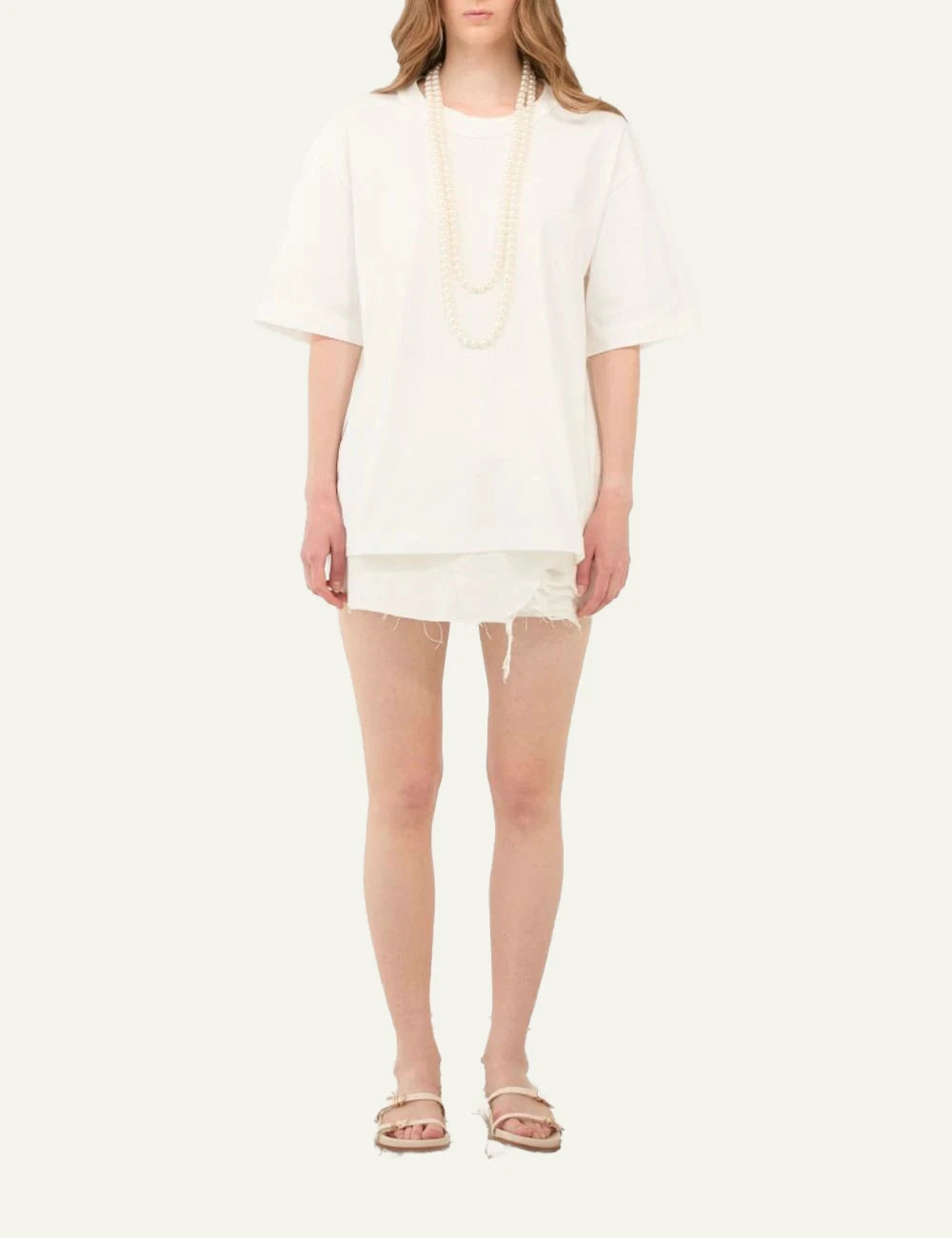 Eleh top white oversized t shirt pearl necklace front