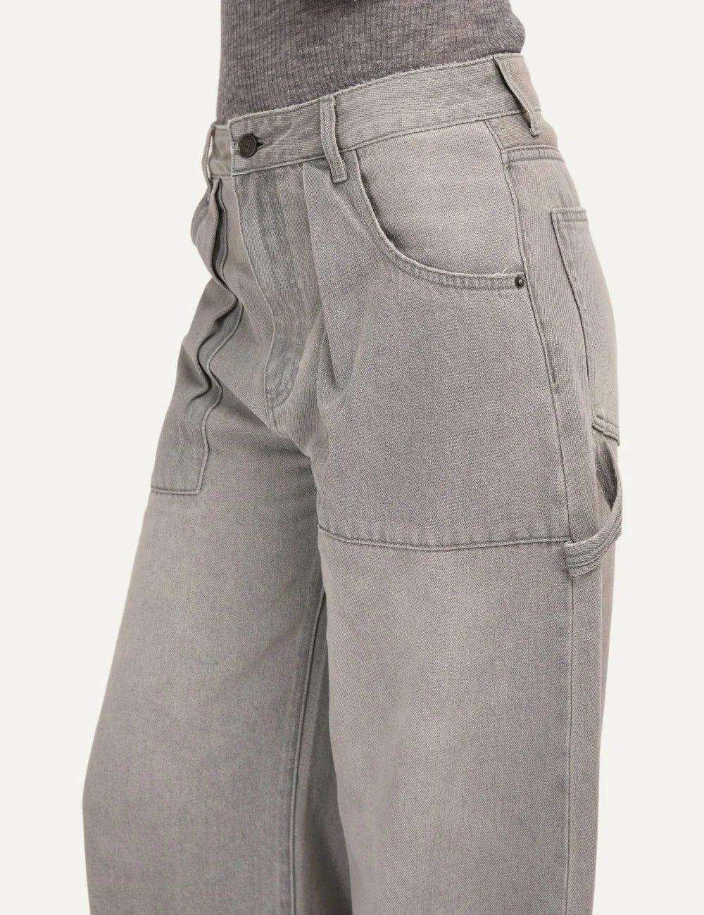 Eleh women's grey oversized wide-leg jeans with front pleats, patch pockets and contrast stitching detail