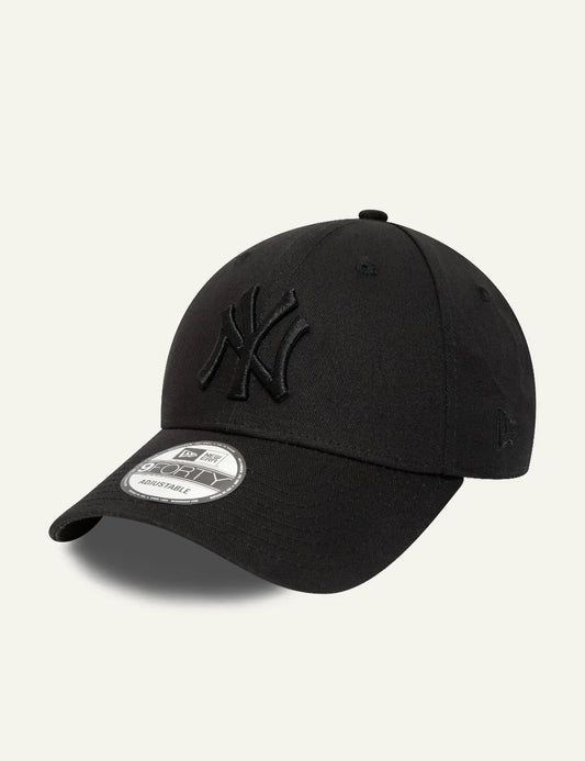 New Era NY Yankees cap black tonal 9forty curved visor side view