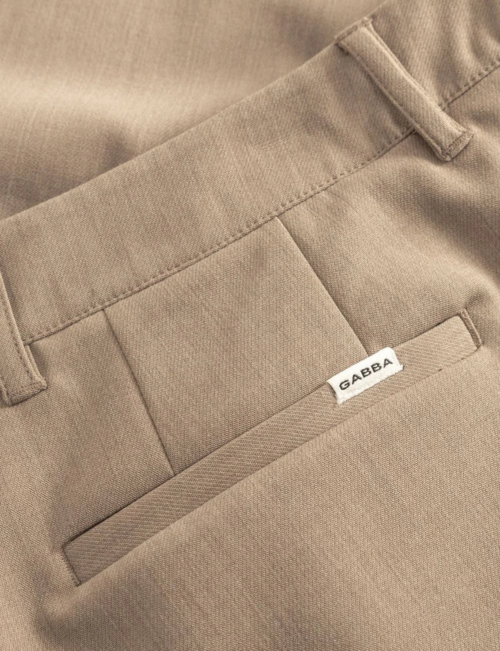 Gabba chino shorts beige relaxed fit pleated back logo view