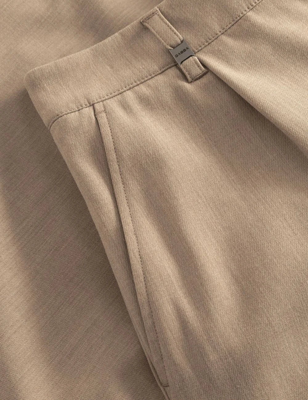 Gabba chino shorts beige relaxed fit pleated pocket view