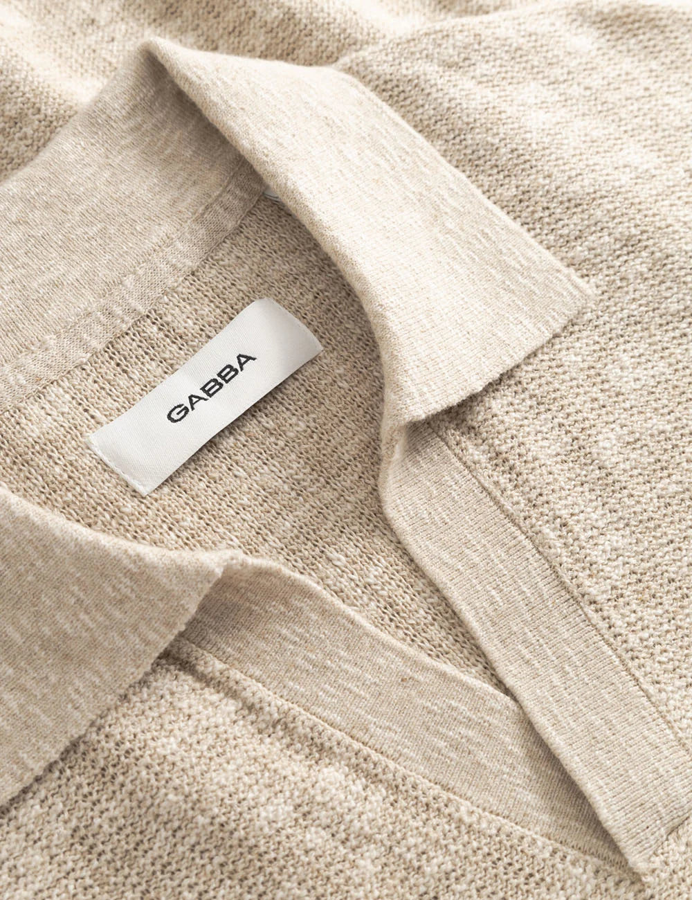 gabba knitted polo shirt beige front detail view
