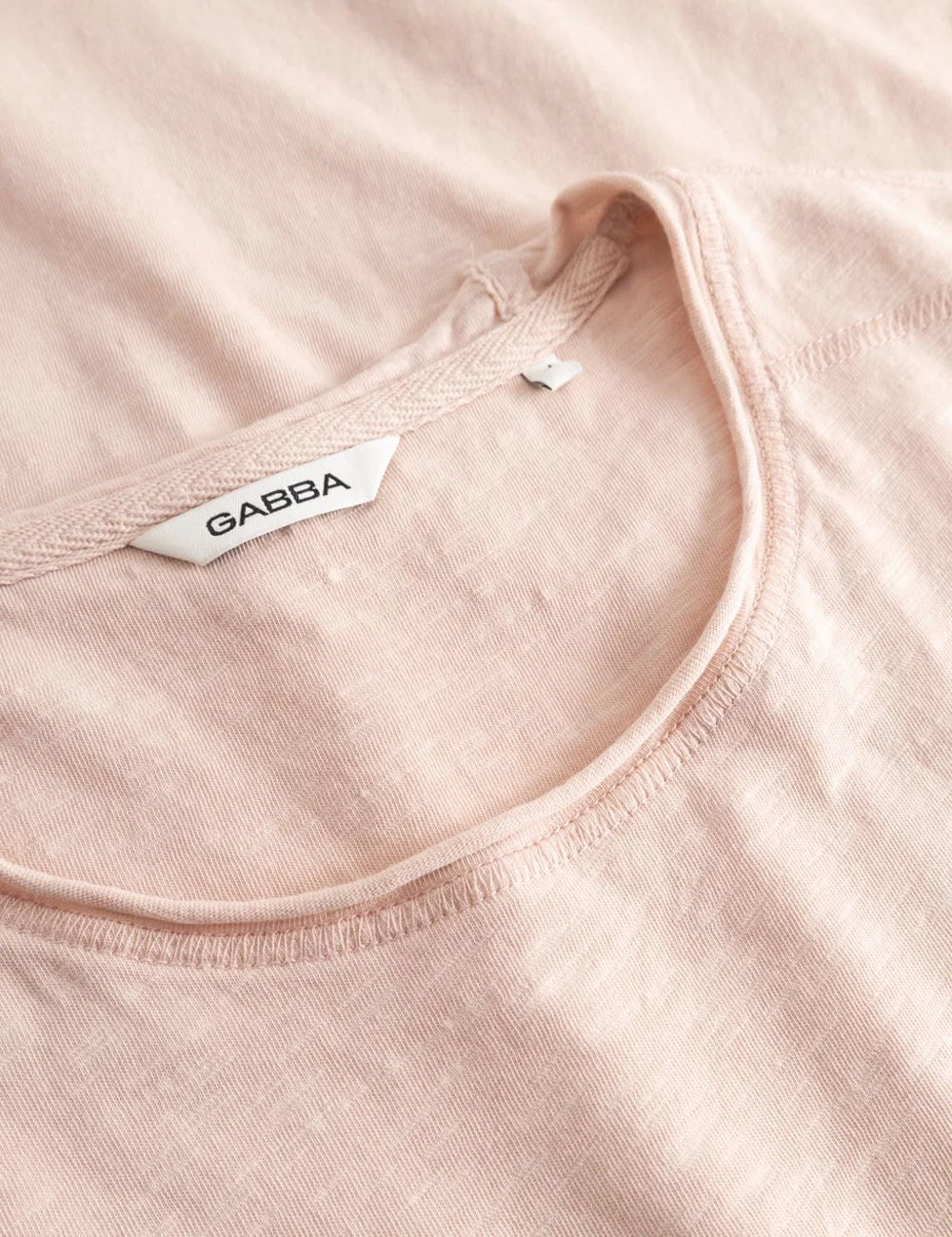Gabba Kostant New SS T-Shirt Misty Rose Front detail View