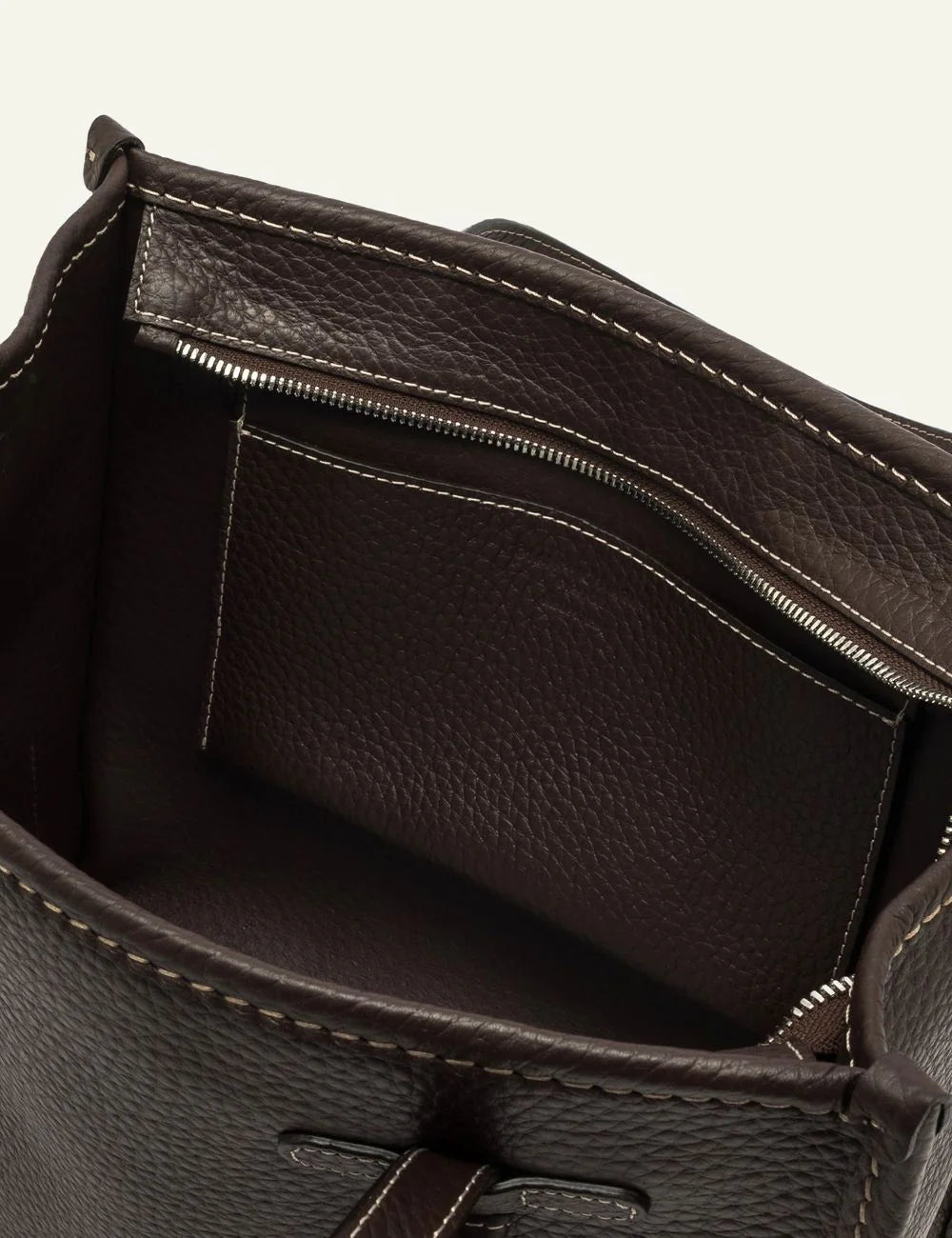Women's Gianni Chiarini Miss Marcella Hiking 32 dark brown grain leather tote bag top