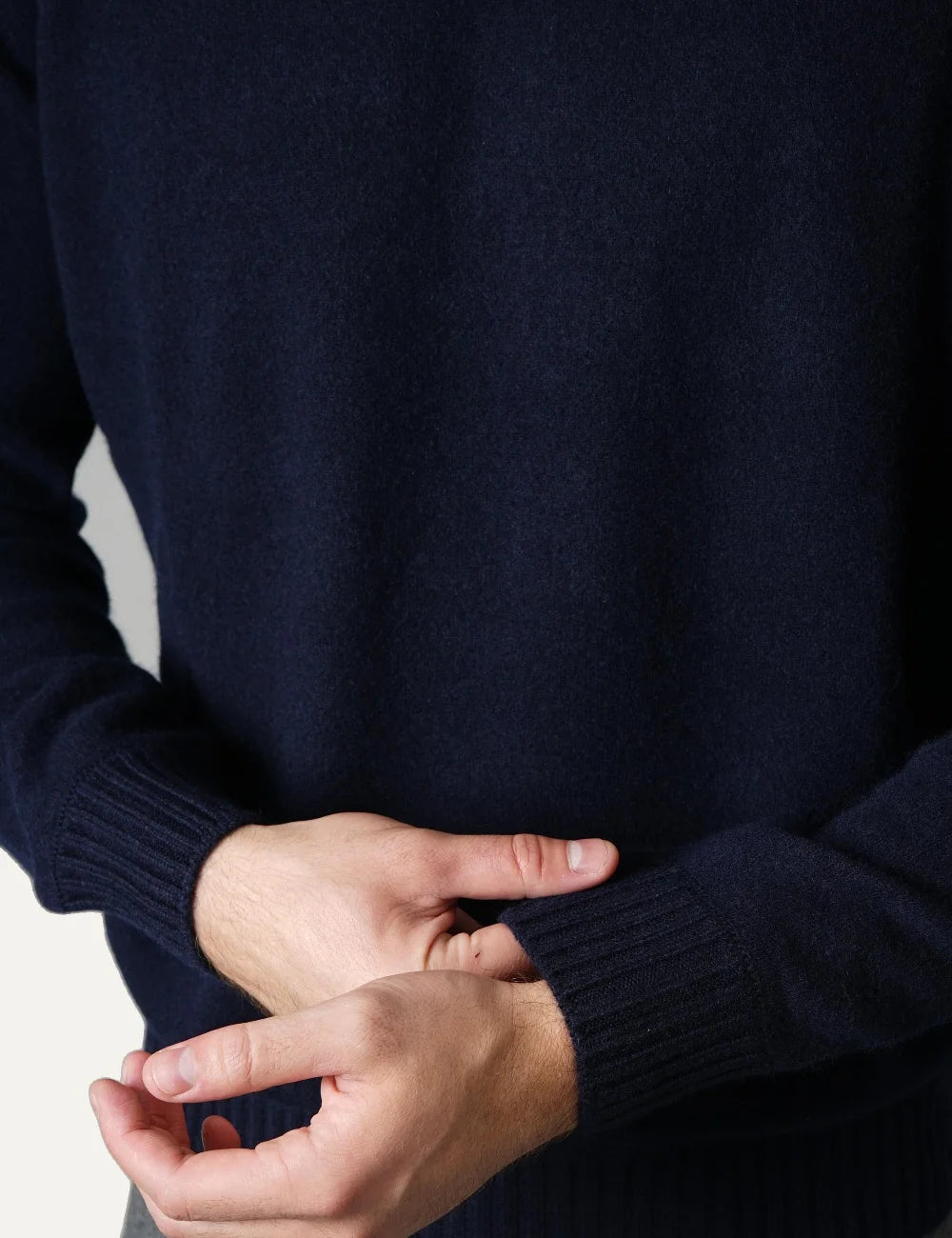 Gran Sasso men navy blue cashmere crew neck sweater with ribbed trims detail