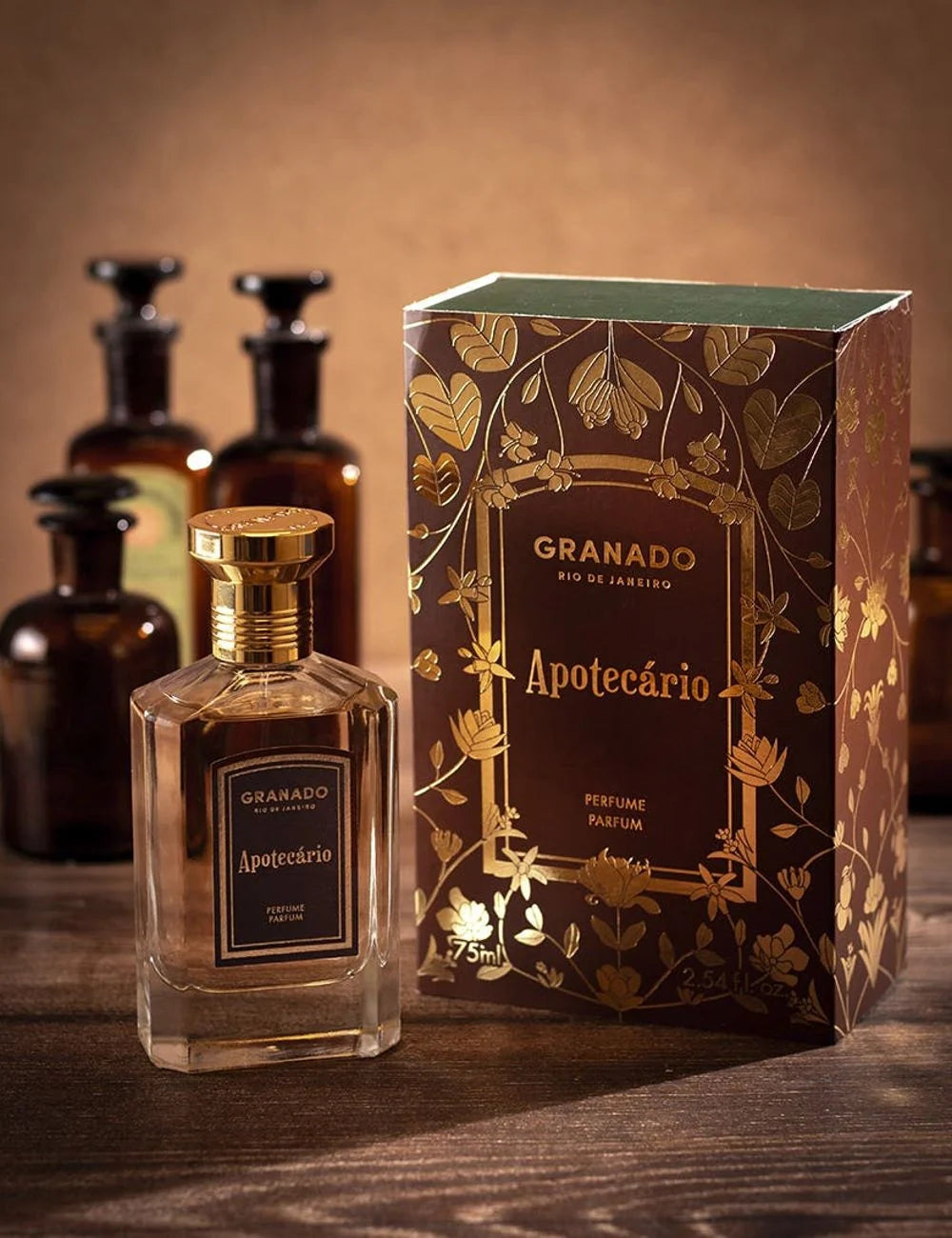 Granado Apotecario perfume bottle amber woody leather fragrance box view