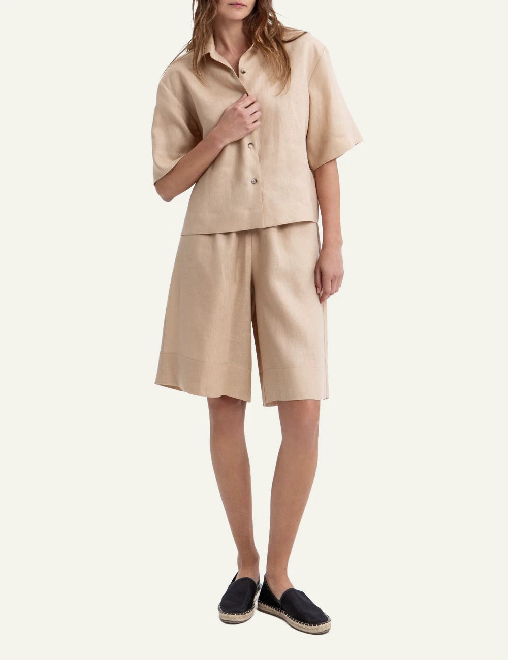 Greek Archaic Kori beige short sleeve shirt front full body view