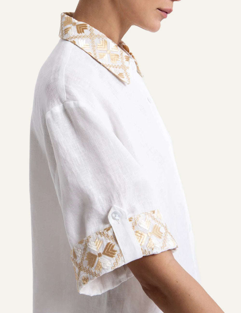Greek Archaic Kori flakes white shirt short sleeve side view