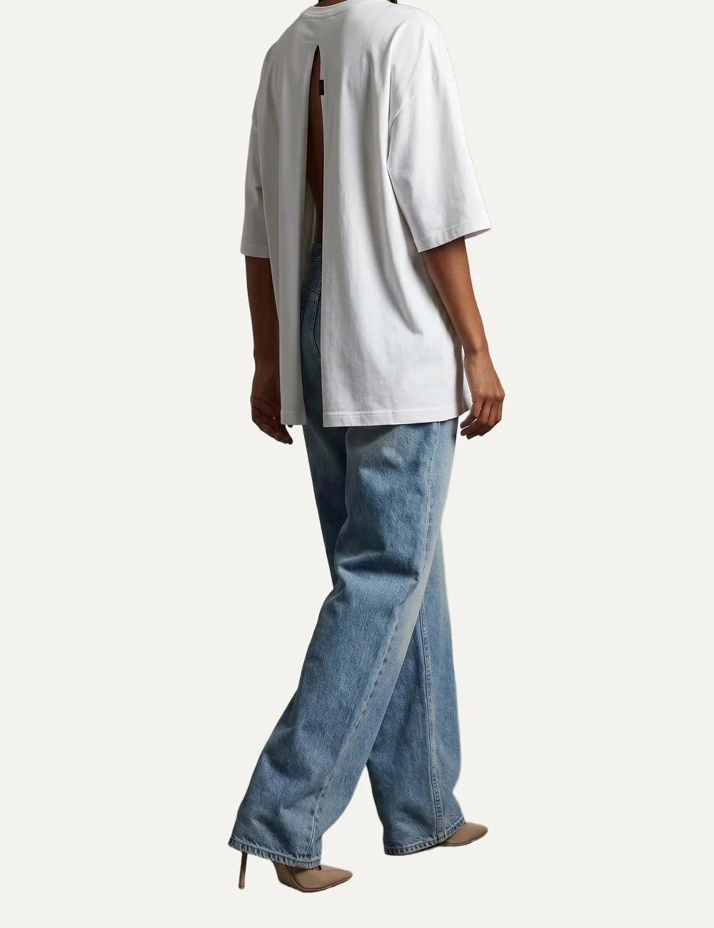Haikure women Bethany light blue wide leg jeans with relaxed fit side view on modle