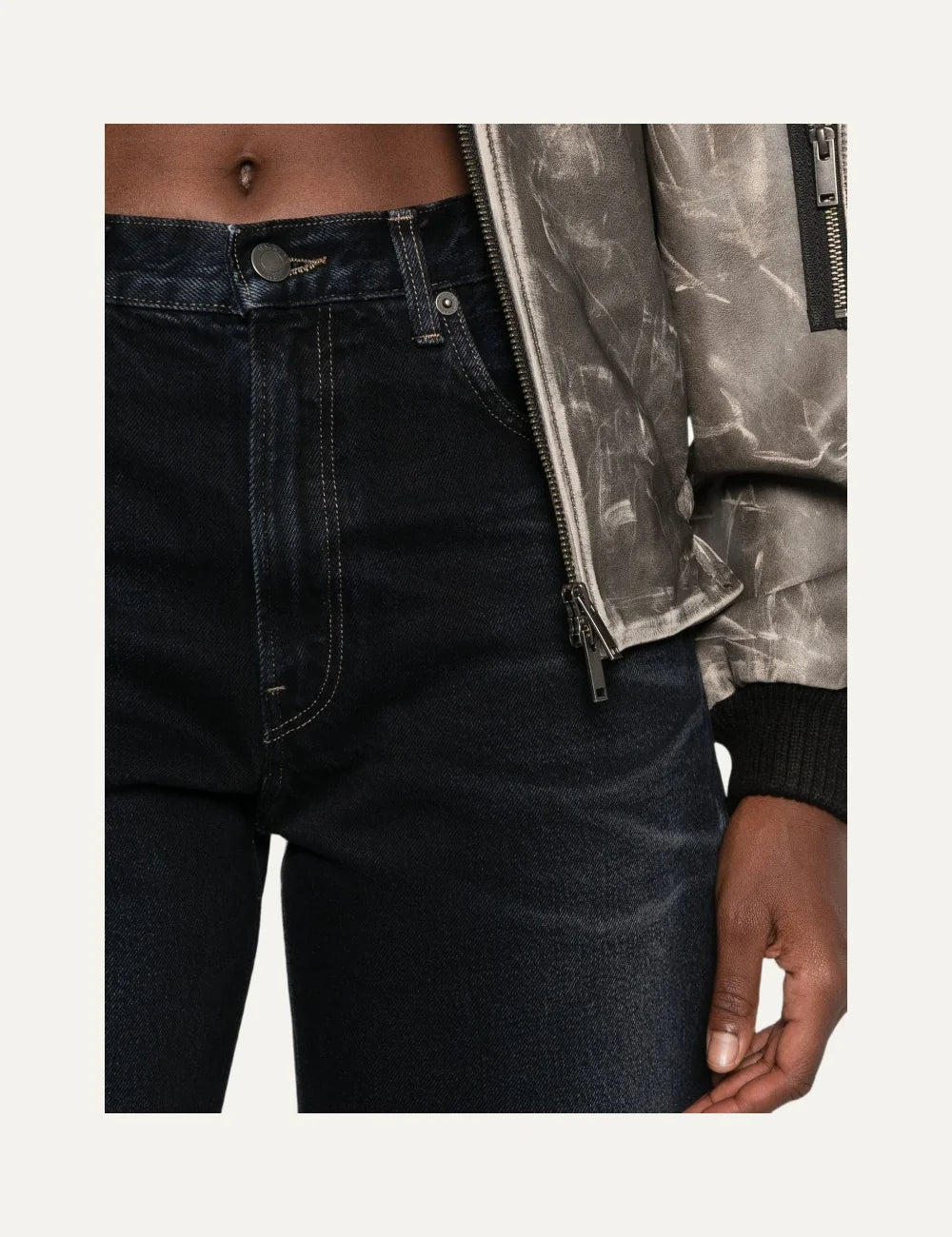 Haikure women Bibi blue black vintage wash balloon jeansclose up details