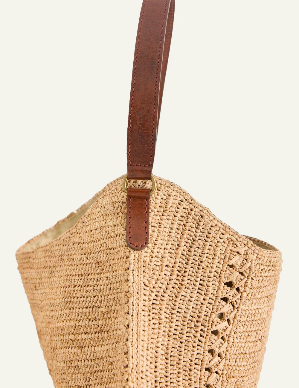 ibeliv meva bag natural raffia hobo shoulder bag leather handle side view