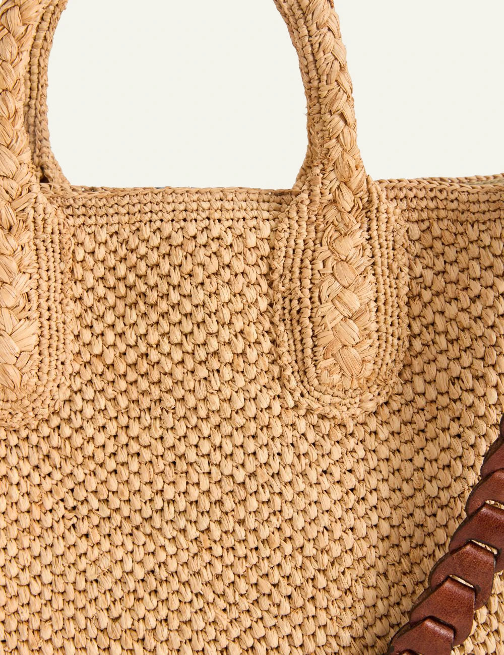ibeliv raffia bag natural rectangular tote braided leather strap top handle front detail view