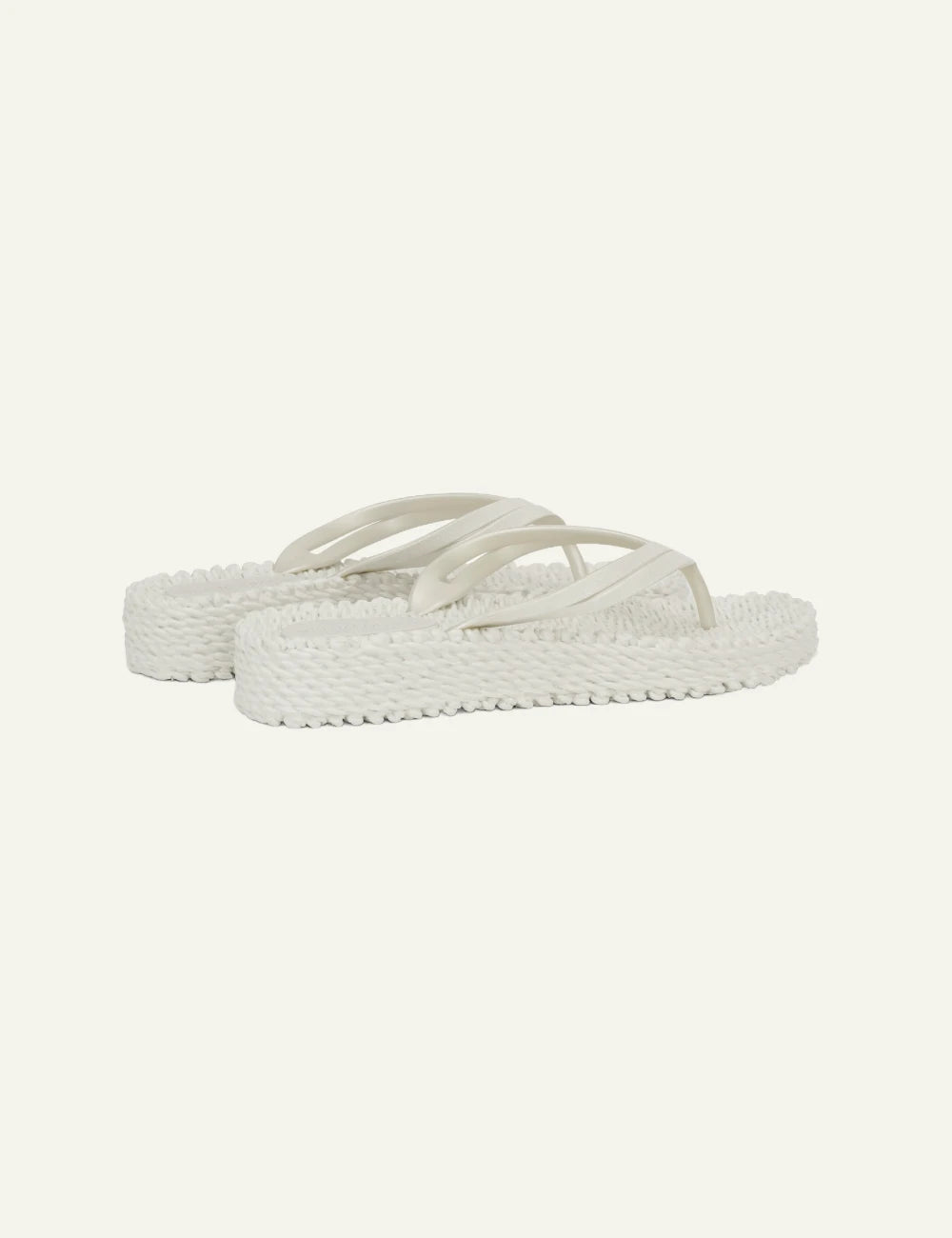 Ilse Jacobsen flip flops off white glitter strap braided sole back view