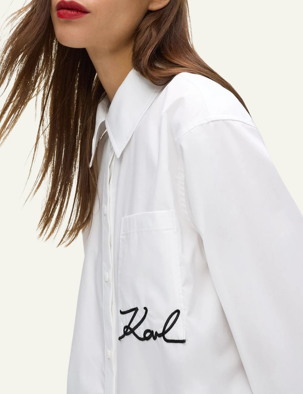Karl Lagerfeld white shirt me signature logo stin tsepi side logo view