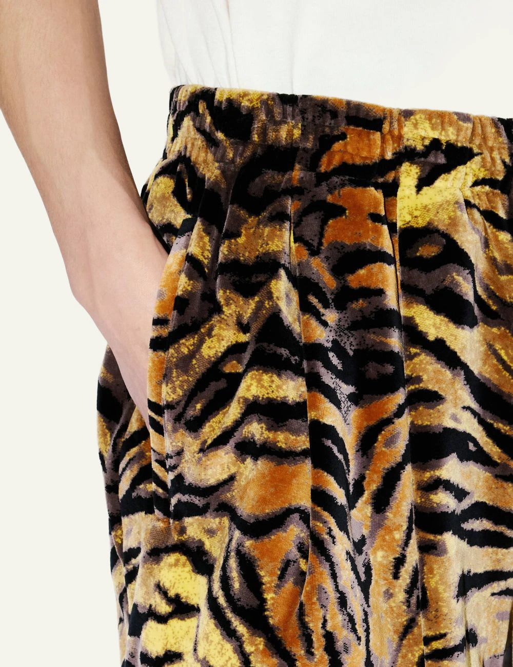 Kenzo tiger shorts velvet jacquard print pocket view