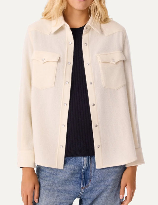 Kujten women Lumber Plain white cashmere shirt with front flap pockets and button closure