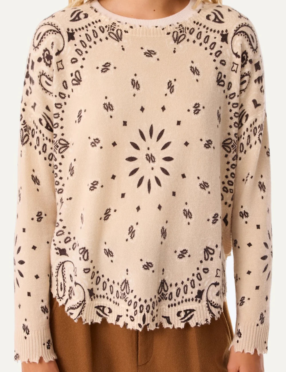 Kujten women Mela Bandana Bico beige and brown cashmere sweater with bandana print model