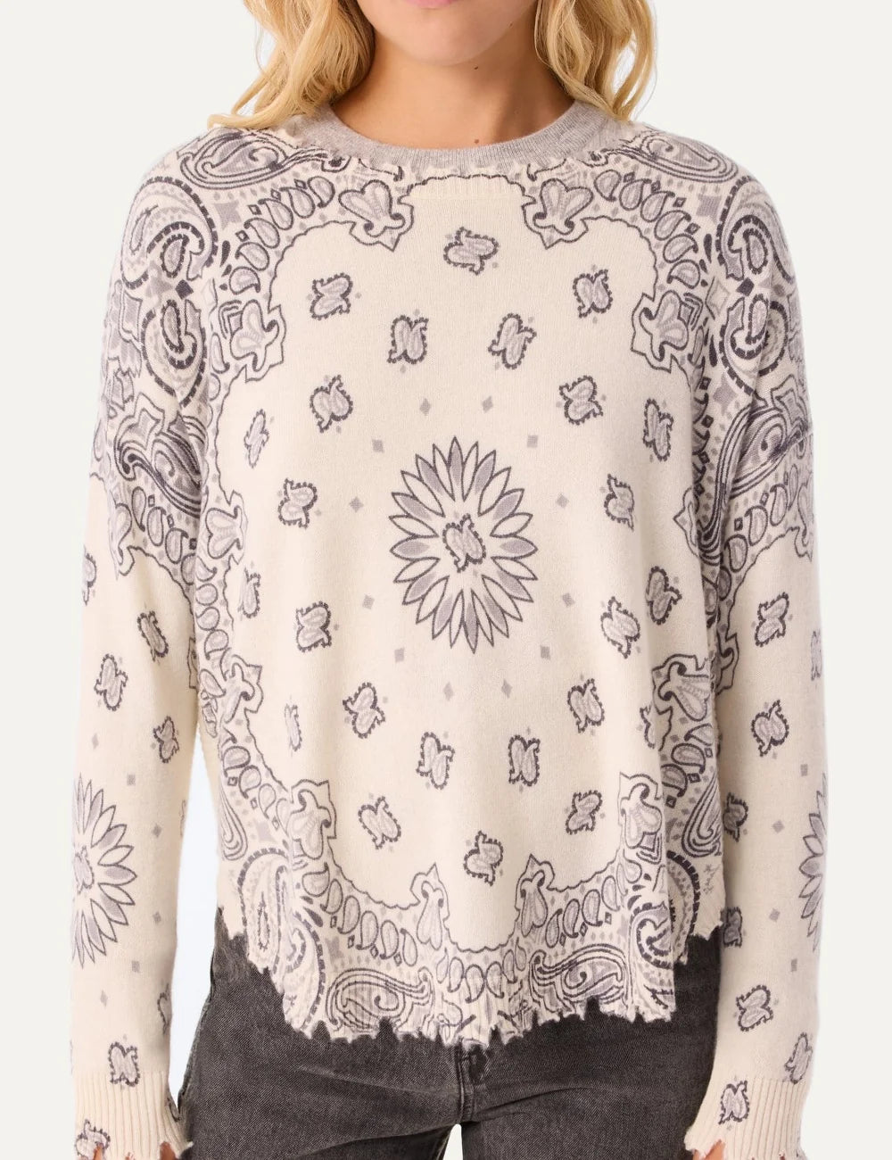 Kujten women Mela Bandana Bico white and grey cashmere sweater with bandana print