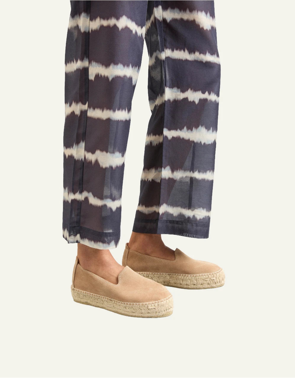 Manebi Hamptons espadrilles vintage taupe suede platform slip on double jute sole profile model view