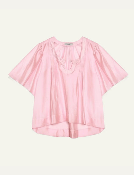 Milla blouse pink pleated short sleeve loose fit front