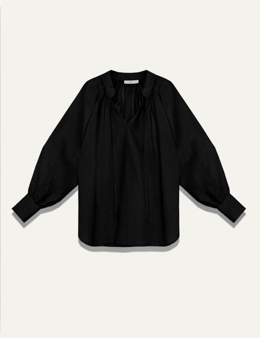 Milla shorts black elastic waistband loose fit front
